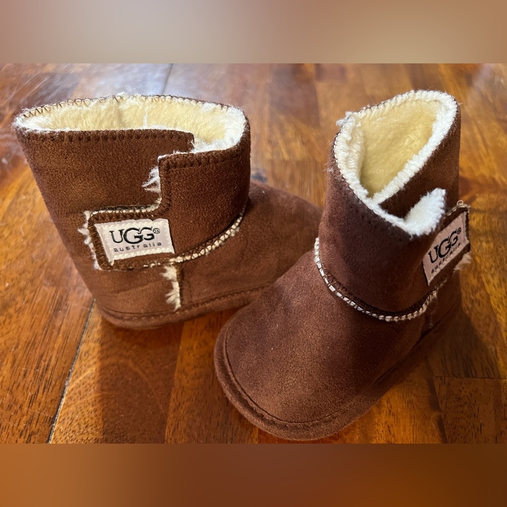 UGG Erin slipper booties, boy or girl, size 4 (6-12 months)
